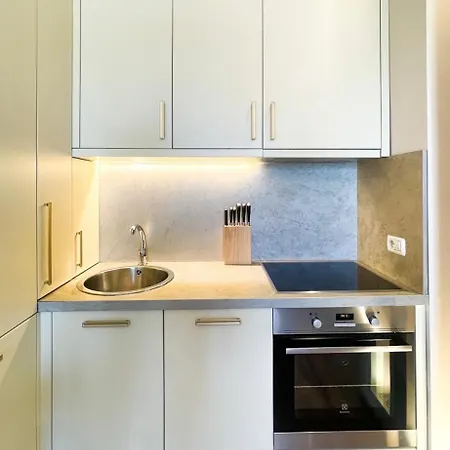 Skyline Sunset & View - Modern 1br Apartamento Tirana