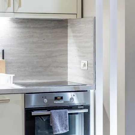 Modern 1br Skyline View - * Tirana