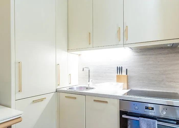 Modern 1Br Skyline City View - Central Tirana Tirana