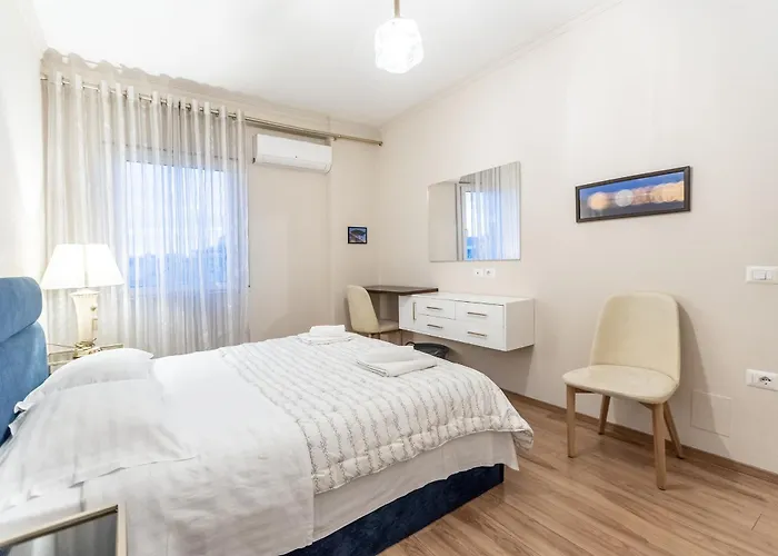 Modern 1Br Skyline City View - Central Tirana *